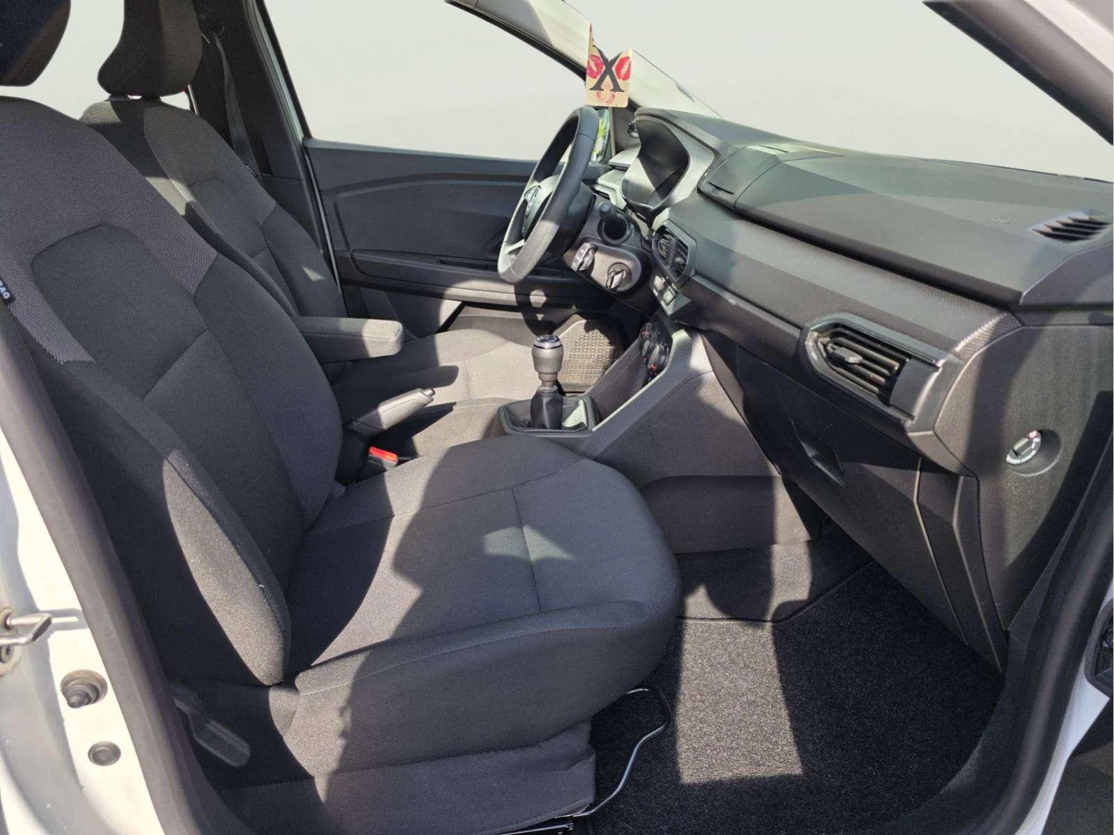 Dacia Sandero 1.0 TCE - изображение 9