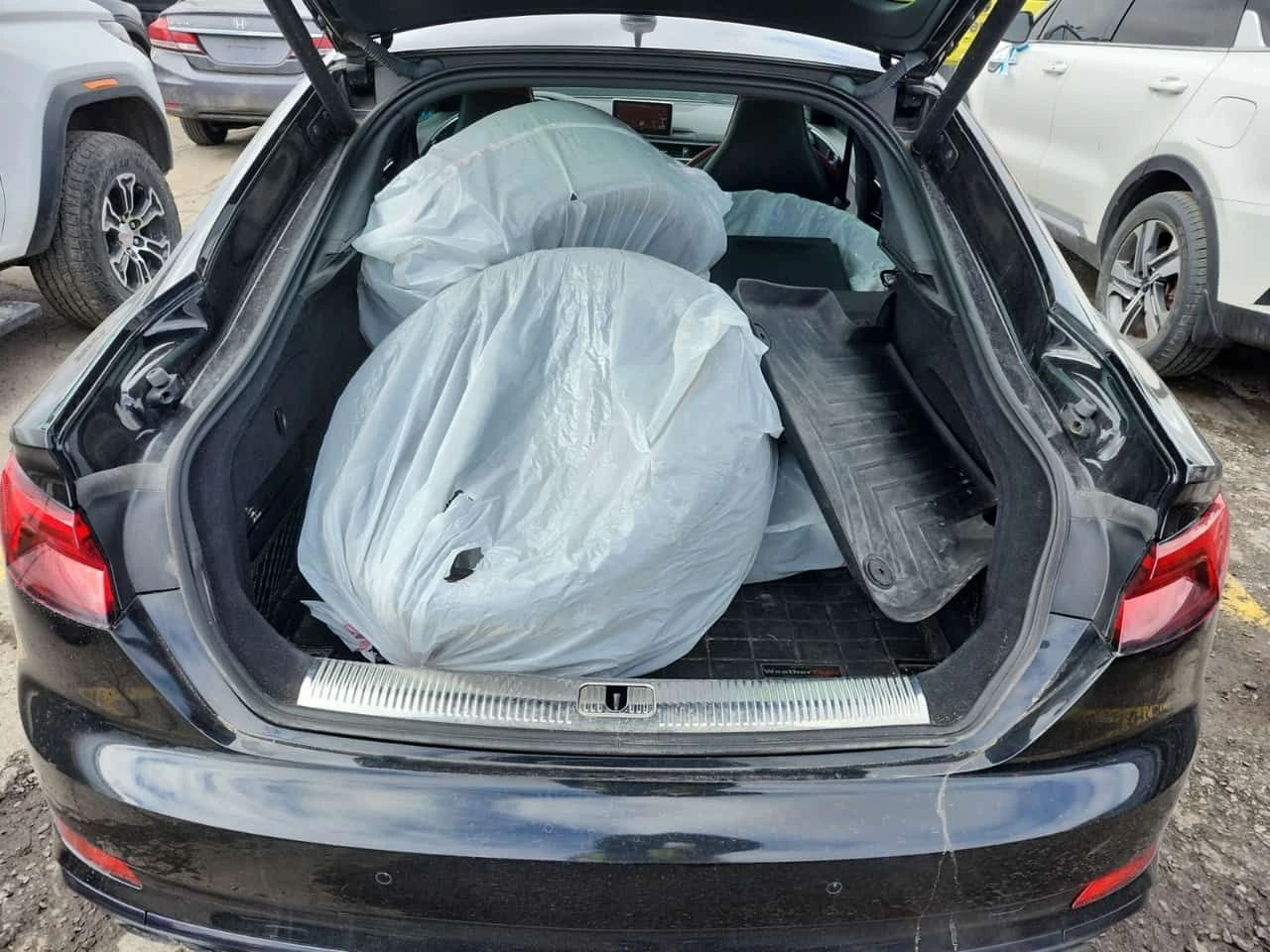 Audi S5 TECHNIK/МАСАЖИ/ЧЕРВЕНА КОЖА/+ ГУМИ/ПАНО/2 КЛЮЧА, снимка 13 - Автомобили и джипове - 54019763