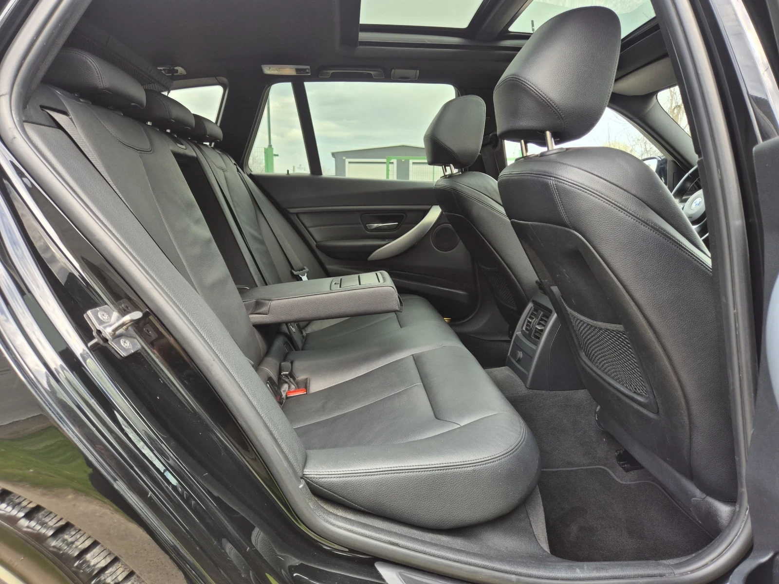 BMW 335 335XI ШВЕЙЦАРИЯ , снимка 11 - Автомобили и джипове - 54056534