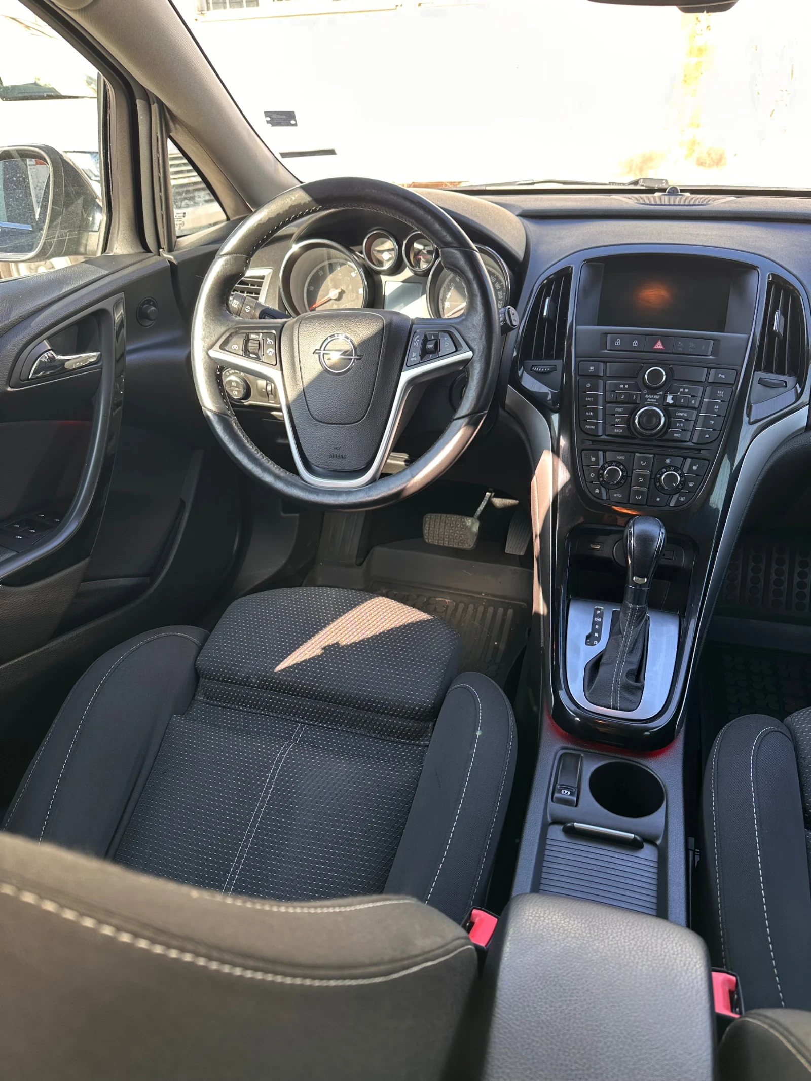 Opel Astra, снимка 8 - Автомобили и джипове - 54157609