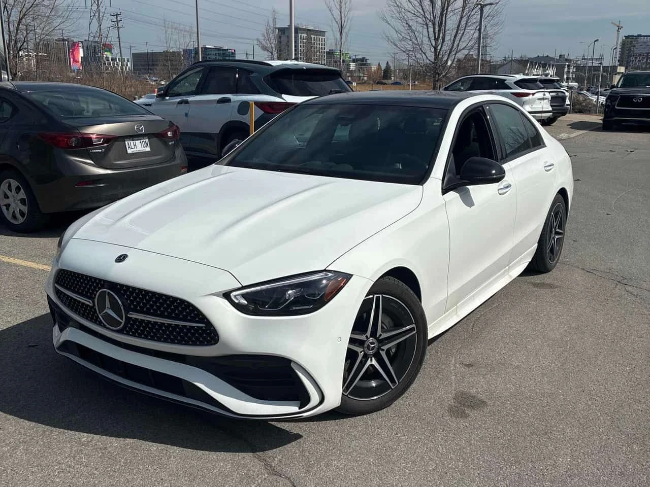 Mercedes-Benz C 300 /ПАНОРАМА/ПОДГРЕВИ/360 CAM