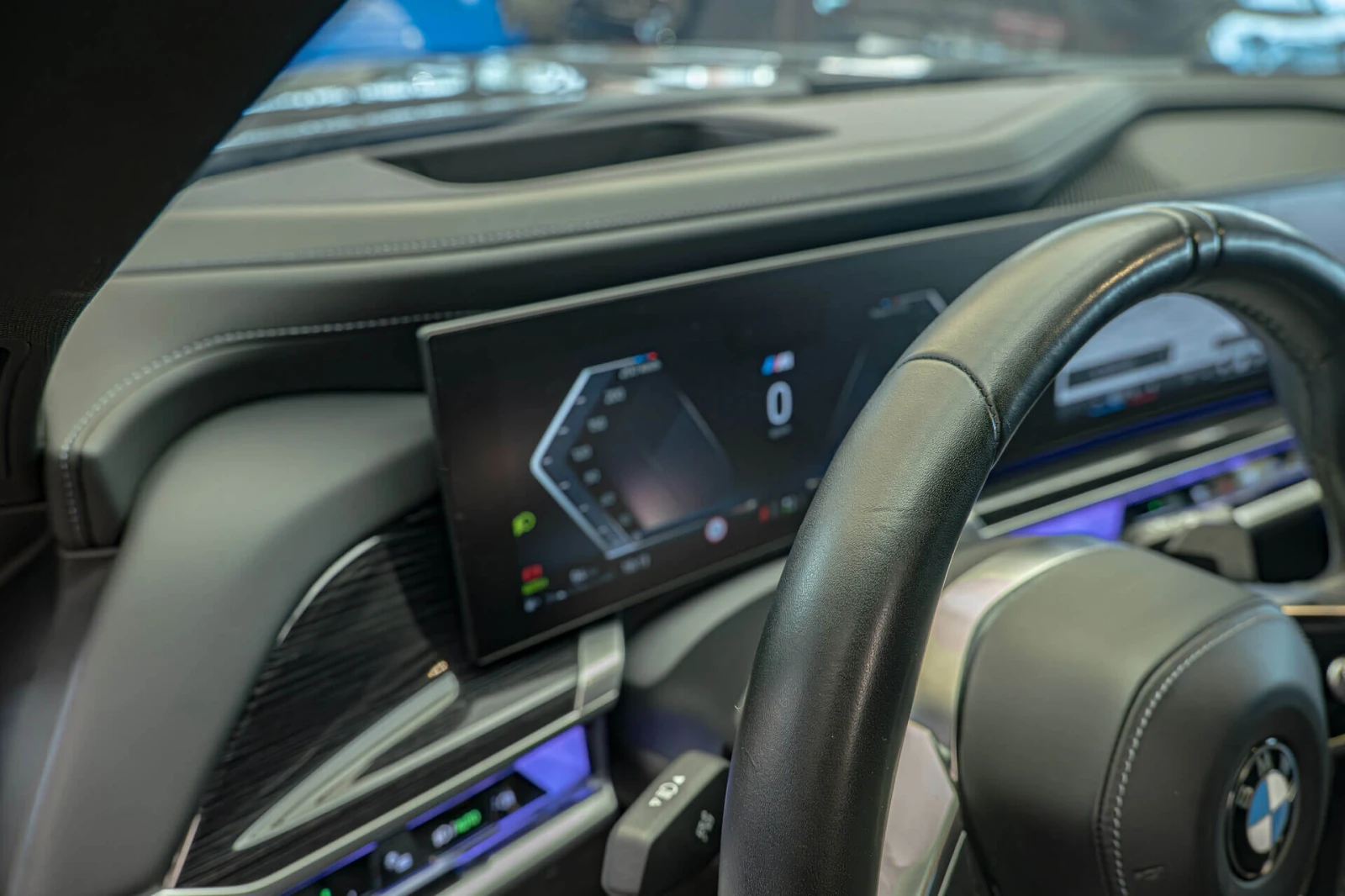 BMW 740 d/xDrive/Bowers&Wilkins/HuD/Панорама/Камера360, снимка 12 - Автомобили и джипове - 54180955