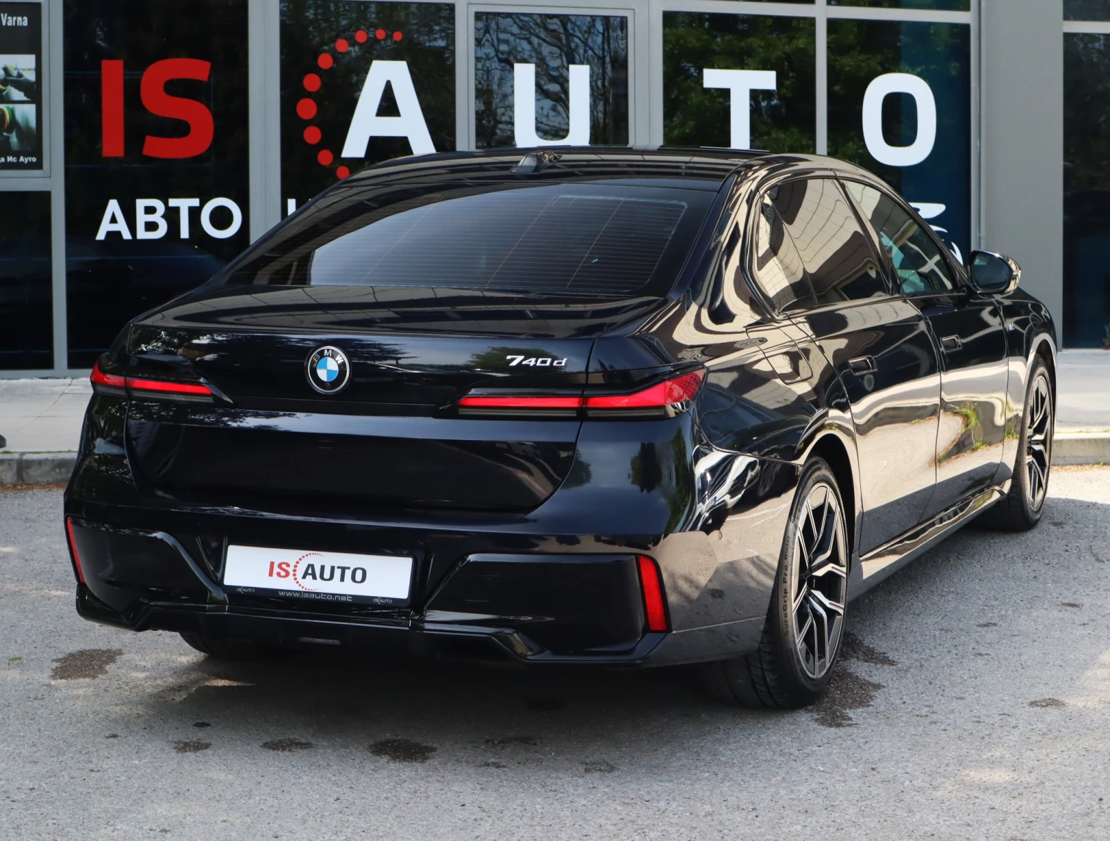 BMW 740 d/xDrive/Bowers&Wilkins/HuD/Панорама/Камера360, снимка 6 - Автомобили и джипове - 54180955