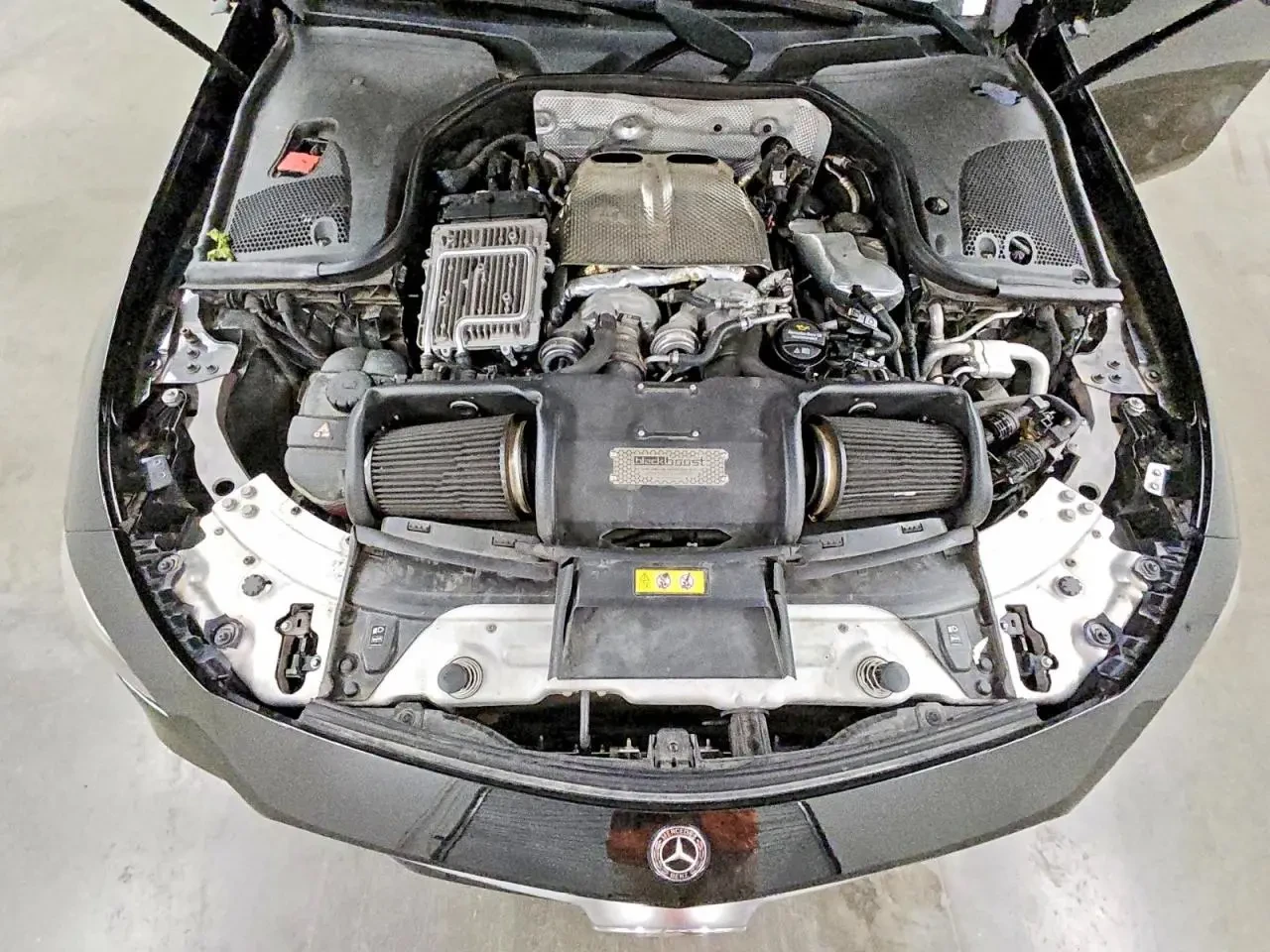 Mercedes-Benz E 63 AMG, снимка 11 - Автомобили и джипове - 54255050