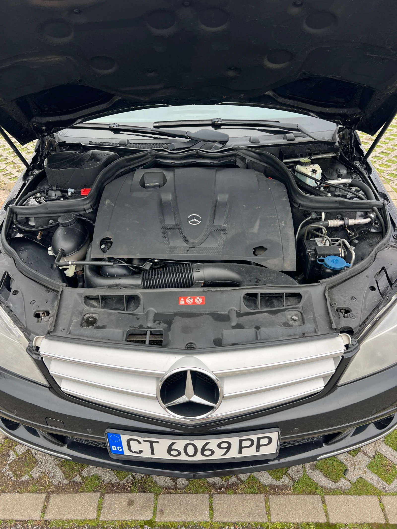 Mercedes-Benz C 200, снимка 12 - Автомобили и джипове - 54391136