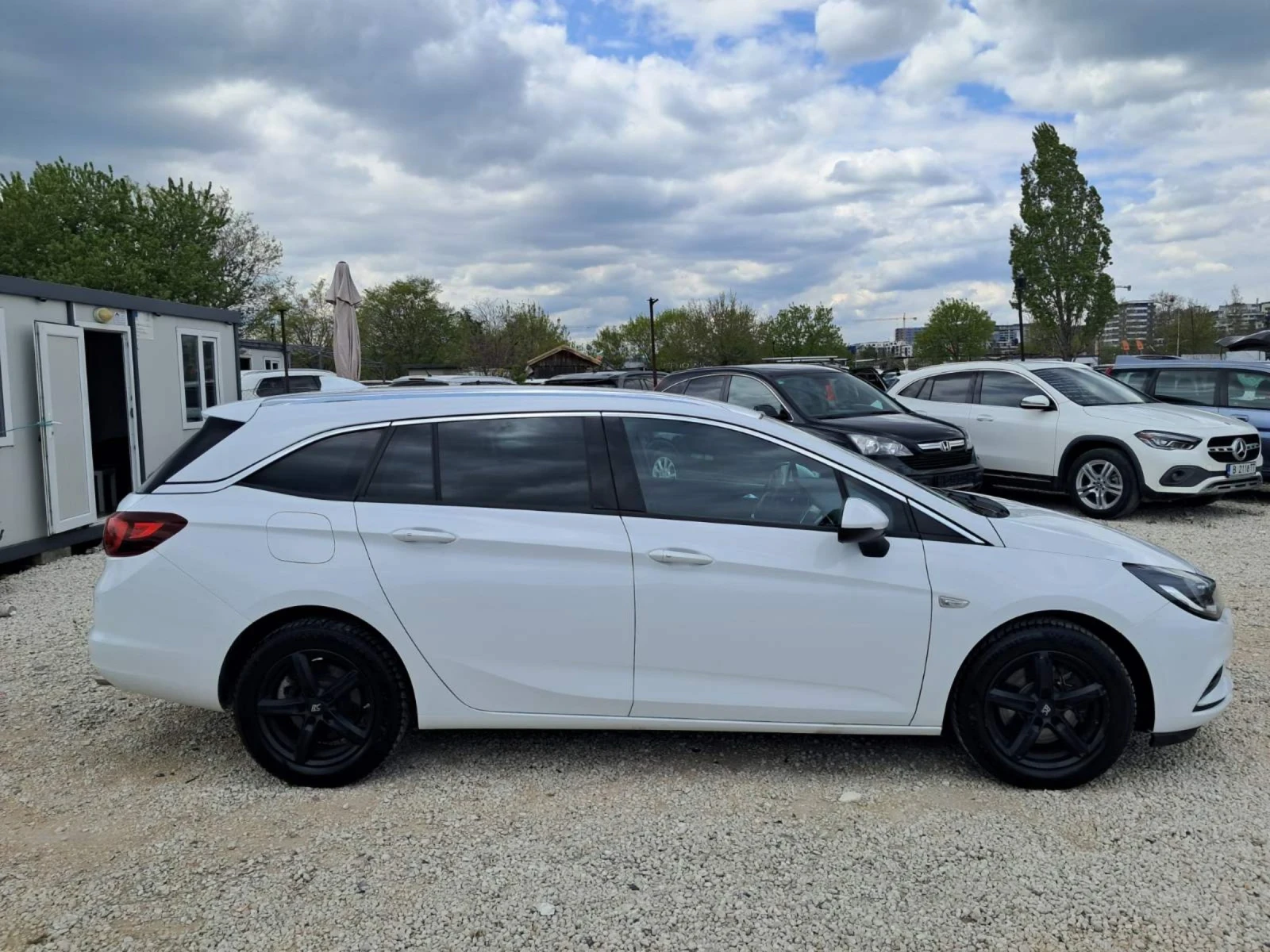 Opel Astra 1.6 TURBO, снимка 6 - Автомобили и джипове - 54603046