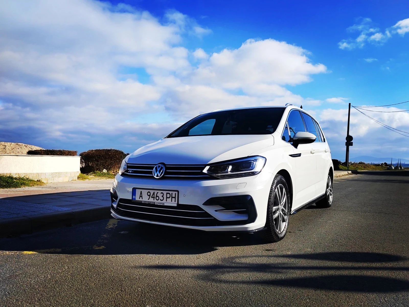 VW Touran R-Line 2.0 tdi /HIGHLINE/ DSG , снимка 3 - Автомобили и джипове - 55326892