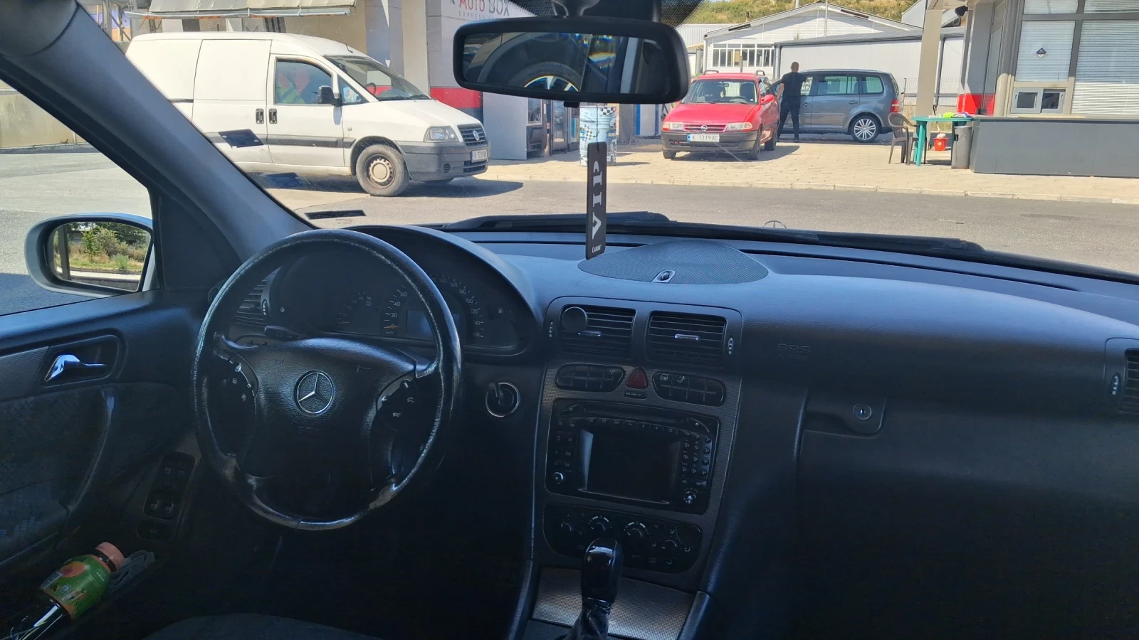 Mercedes-Benz C 220, снимка 8 - Автомобили и джипове - 55630224
