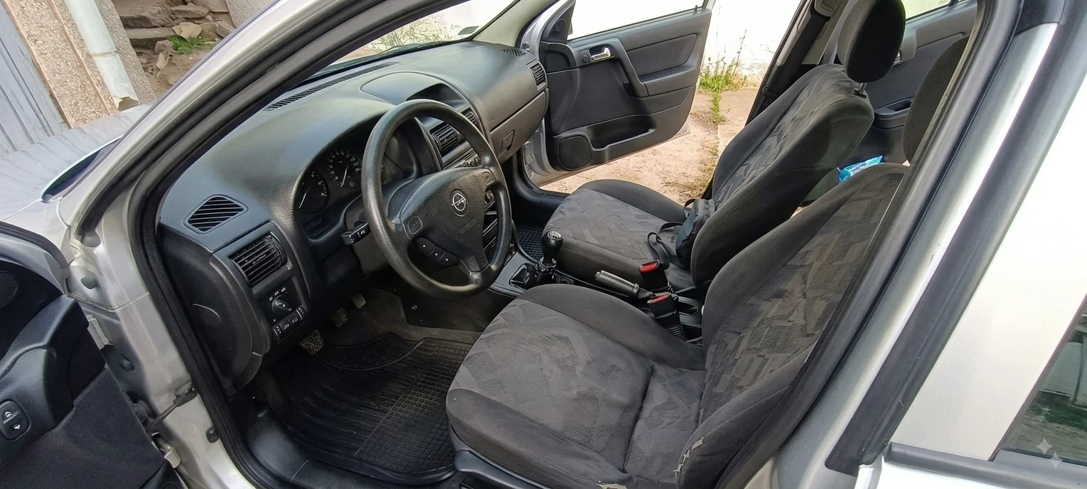 Opel Astra 2.0 Dti, снимка 10 - Автомобили и джипове - 55680249