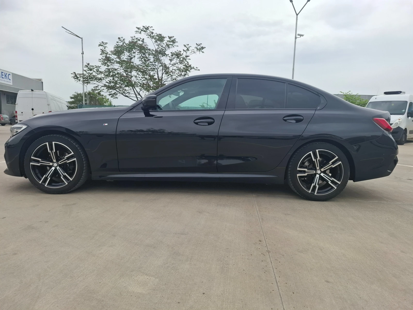 BMW 318 M-pack, снимка 8 - Автомобили и джипове - 55903681
