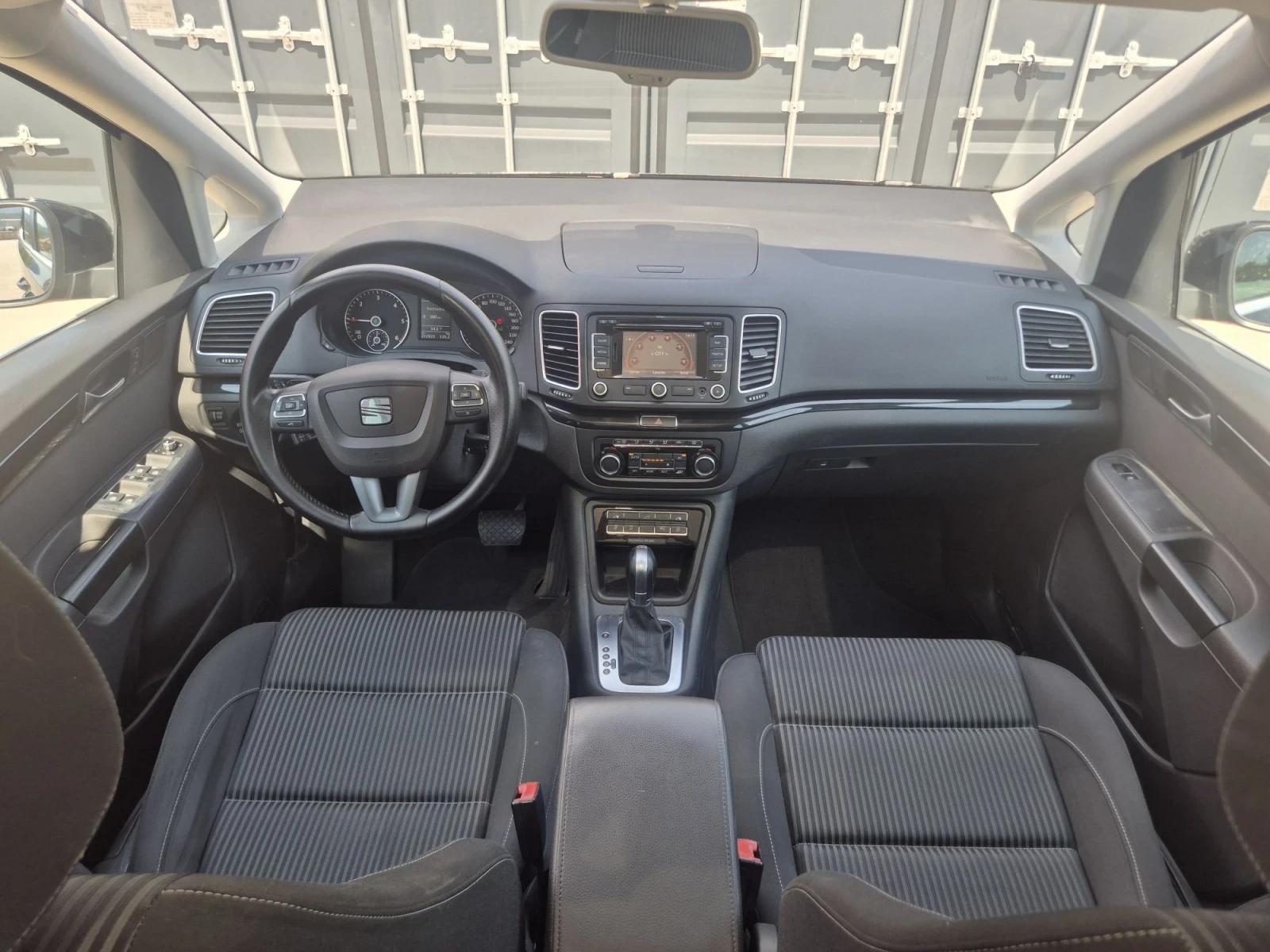 Seat Alhambra 2.0TDI, снимка 12 - Автомобили и джипове - 55968782