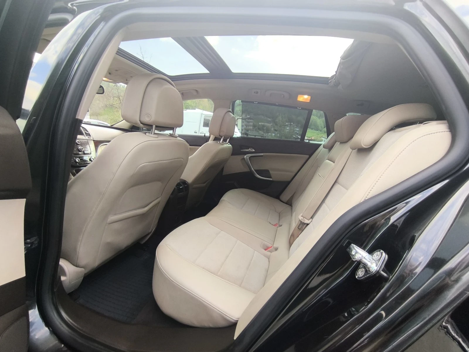 Opel Insignia А, снимка 9 - Автомобили и джипове - 56156593