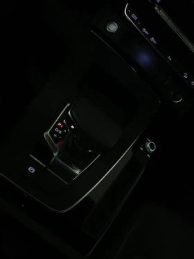 Audi Q5  quattro 40 TFSI * АвтоКредит (ЦЕНА ДО БГ), снимка 12