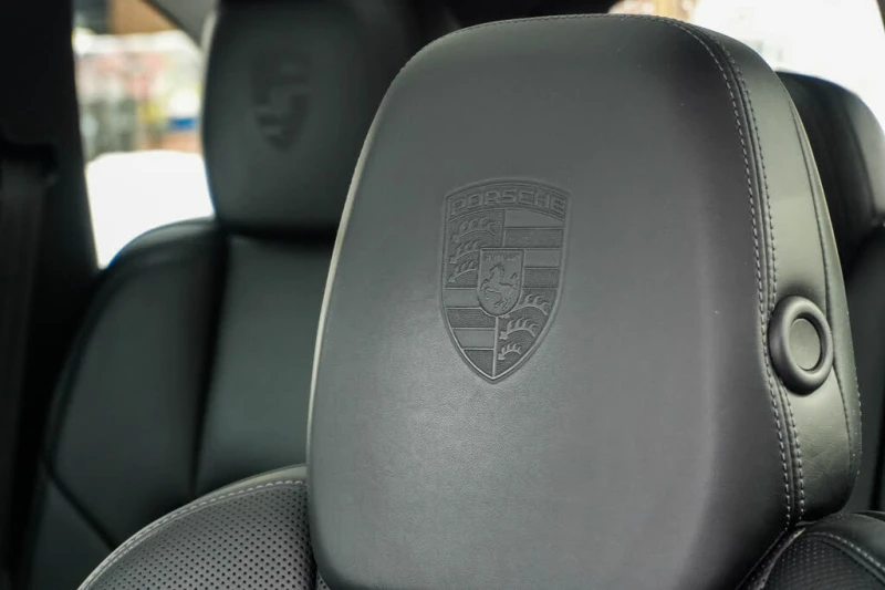 Porsche Cayenne Platinum Edition AWD * АвтоКредит (ЦЕНА ДО БГ), снимка 16 - Автомобили и джипове - 53502043