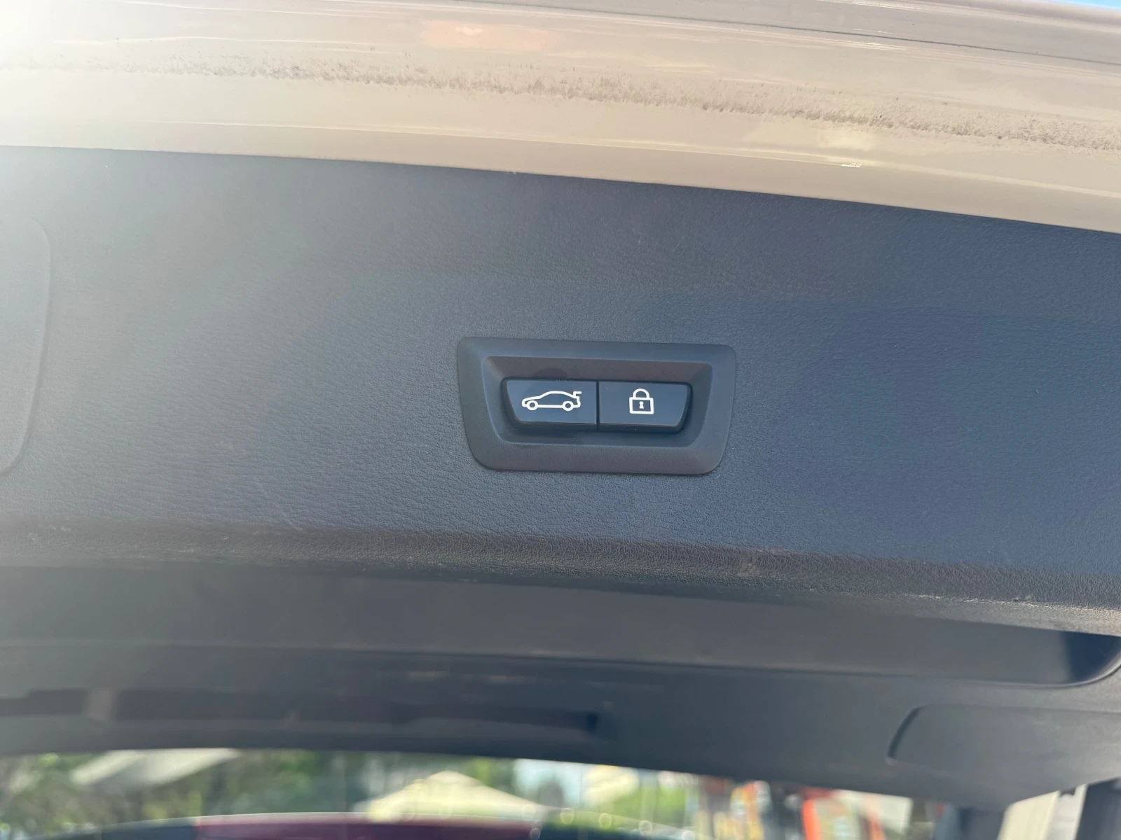 BMW X1 X-drive* Autom* Keyless* Kamera* Headup* , снимка 12 - Автомобили и джипове - 54346204