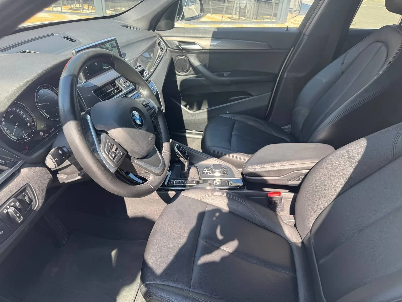 BMW X1 X-drive* Autom* Keyless* Kamera* Headup* , снимка 5 - Автомобили и джипове - 54346204