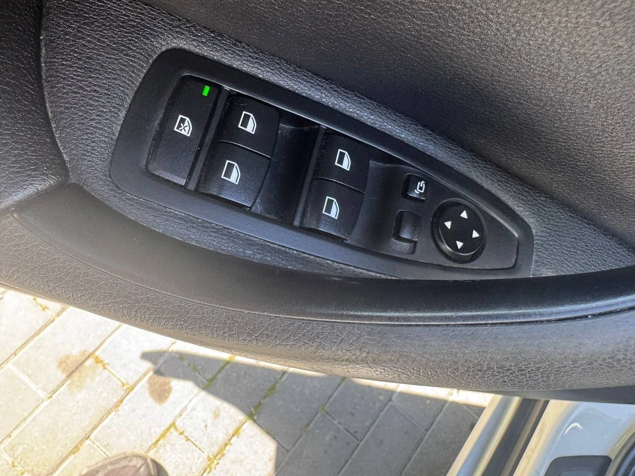 BMW X1 X-drive* Autom* Keyless* Kamera* Headup* , снимка 15 - Автомобили и джипове - 54346204