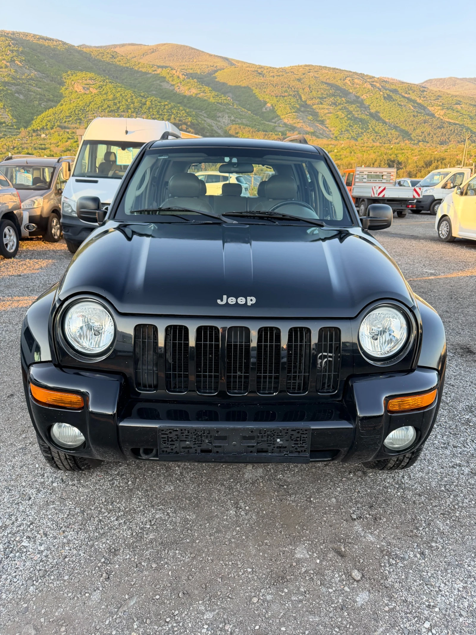 Jeep Cherokee 3.7 LIMITED ГЪРЦИЯ 85000km, снимка 2 - Автомобили и джипове - 54512502