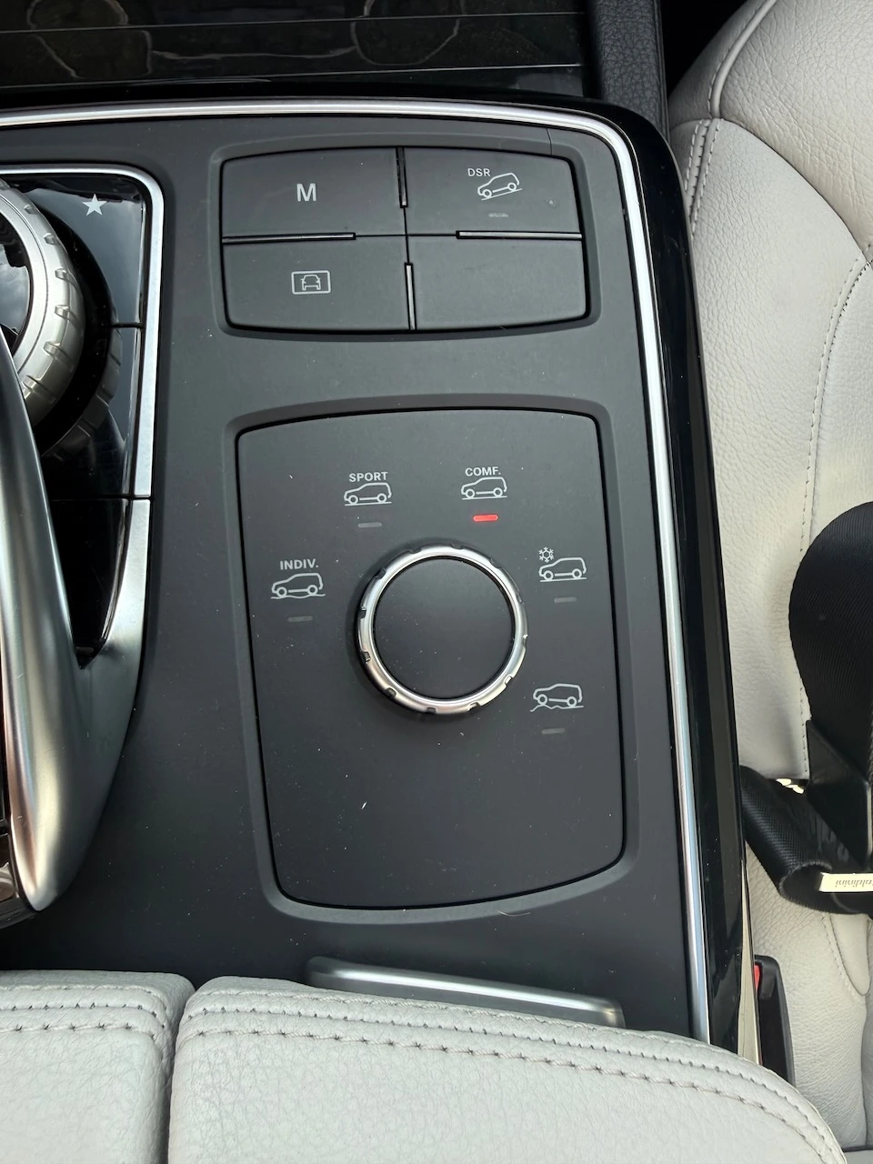 Mercedes-Benz GLE 350 4MATIC SUV , снимка 16 - Автомобили и джипове - 55225589