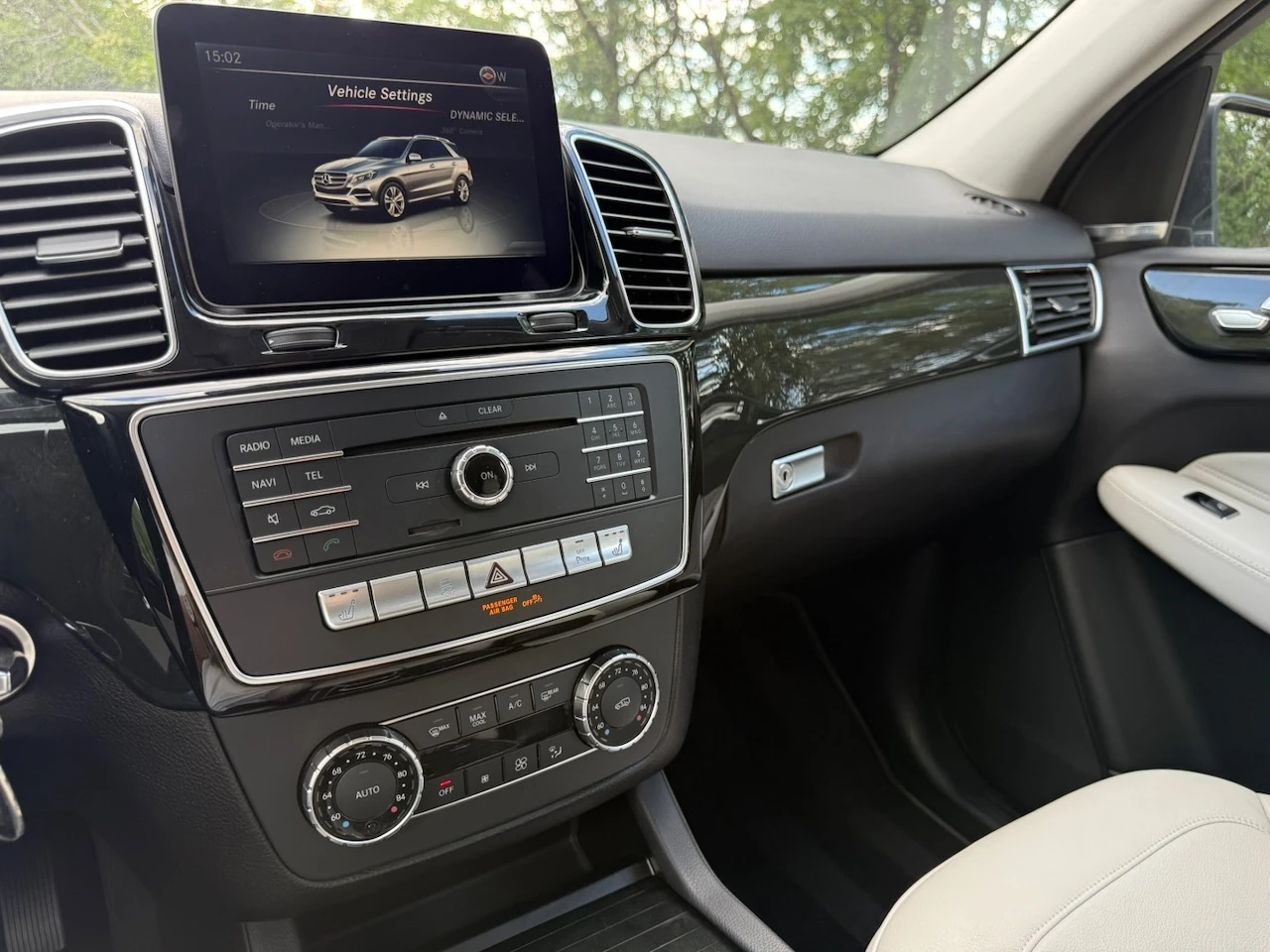 Mercedes-Benz GLE 350 4MATIC SUV , снимка 11 - Автомобили и джипове - 55225589