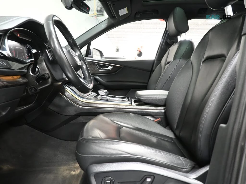 Audi Q7 quattro* Komfort* 45TFSI* АвтоКредит* (ЦЕНА ДО БГ), снимка 16 - Автомобили и джипове - 56227800