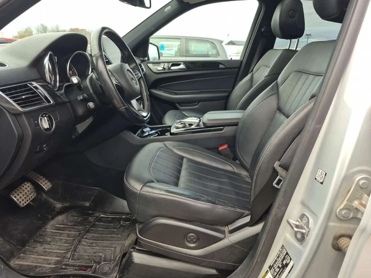Mercedes-Benz GLE 400, снимка 3 - Автомобили и джипове - 56724322