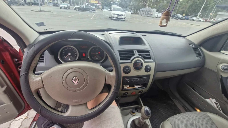 Renault Megane, снимка 9 - Автомобили и джипове - 47121427