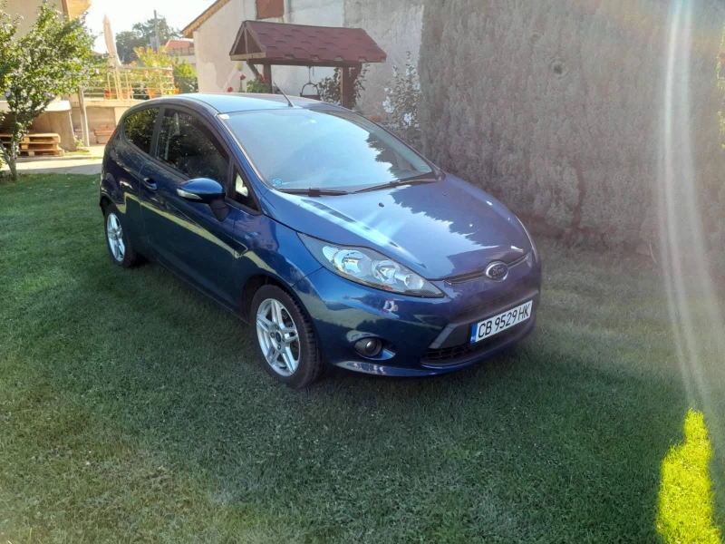 Ford Fiesta, снимка 1 - Автомобили и джипове - 48085970