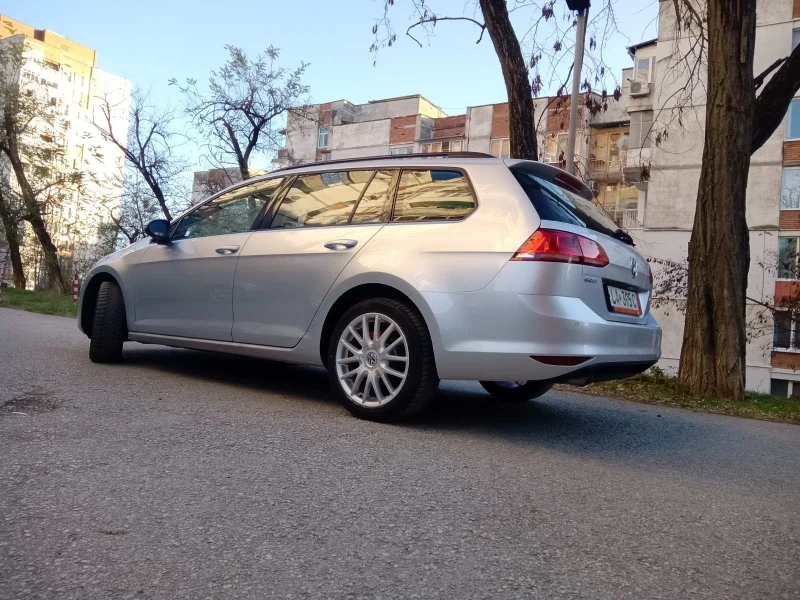 VW Golf 1.6TDI, снимка 4 - Автомобили и джипове - 48201304