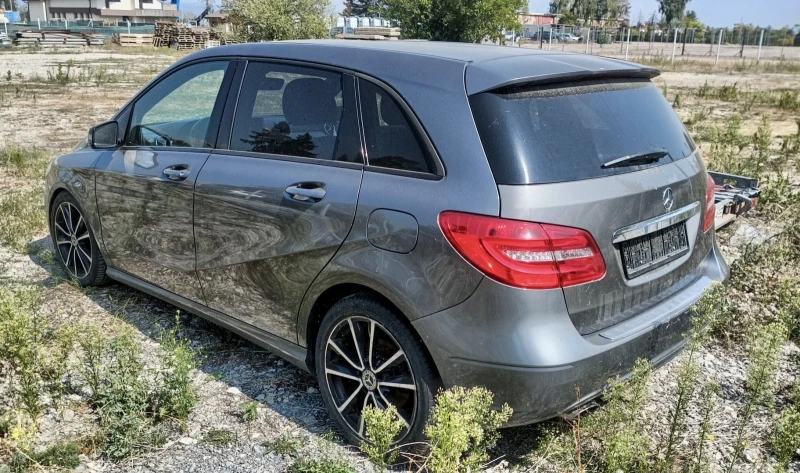 Mercedes-Benz B 200, снимка 4 - Автомобили и джипове - 51675085