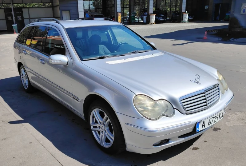 Mercedes-Benz C 220, снимка 3 - Автомобили и джипове - 51825022