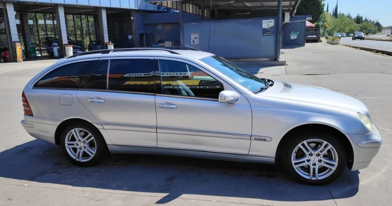 Mercedes-Benz C 220, снимка 5 - Автомобили и джипове - 51825022