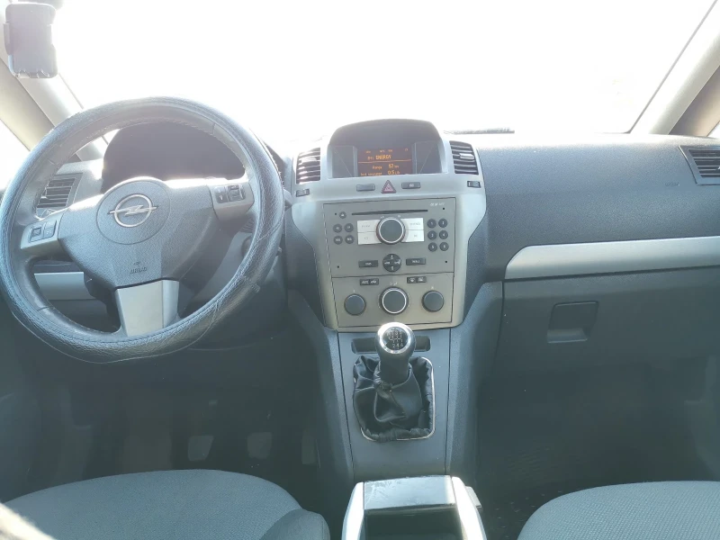 Opel Zafira 1.9cdti, снимка 11 - Автомобили и джипове - 52507778