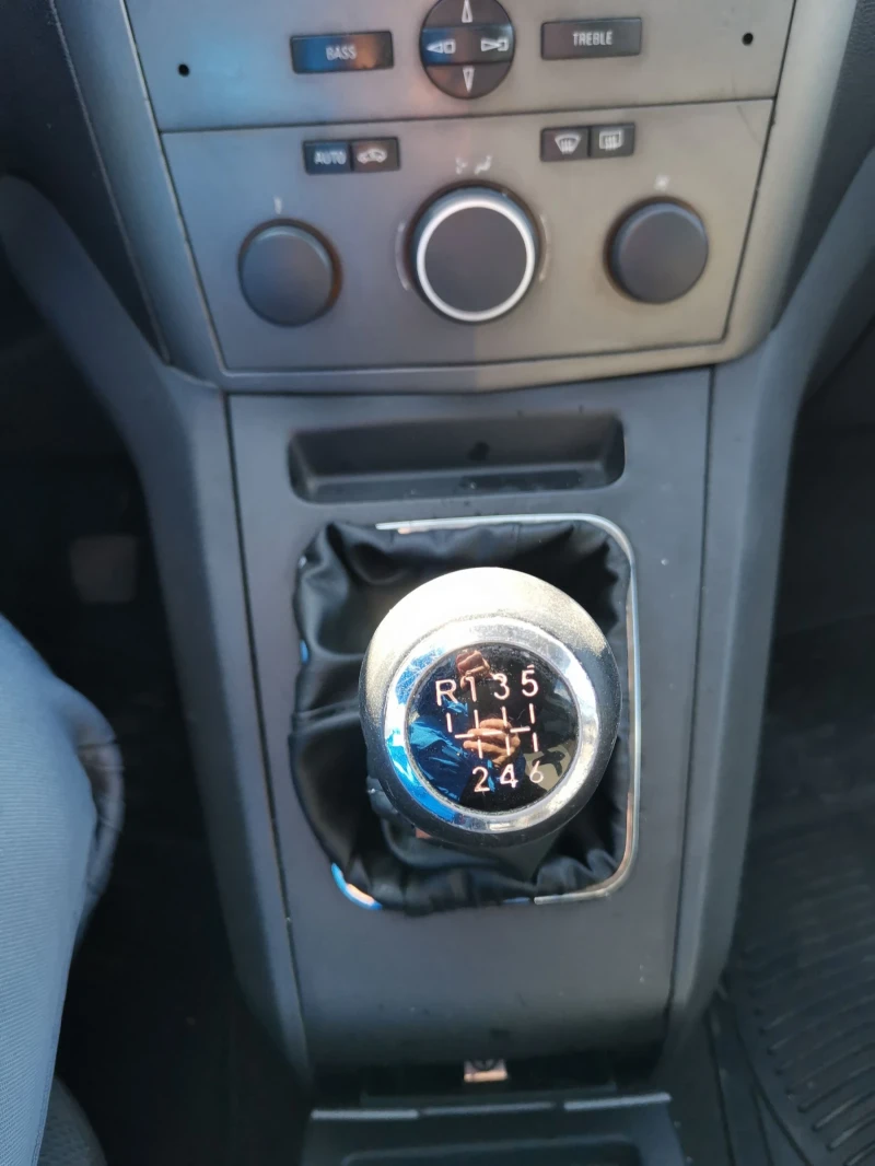 Opel Zafira 1.9cdti, снимка 15 - Автомобили и джипове - 52507778