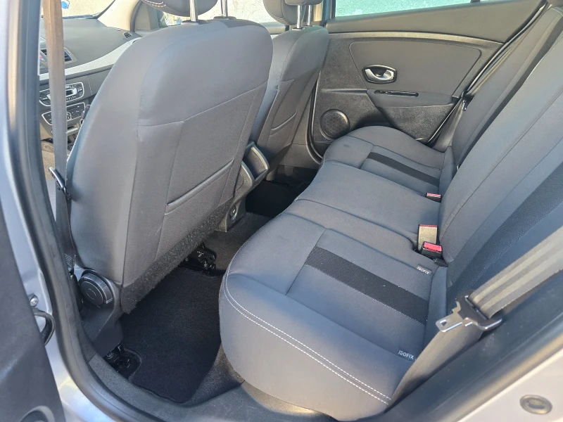 Renault Megane 2.0Автомат.навигация, снимка 11 - Автомобили и джипове - 52629349