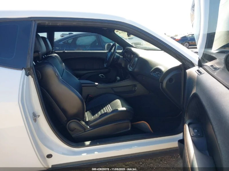 Dodge Challenger 5.7l R/T Plus Shaker, снимка 5 - Автомобили и джипове - 53169171