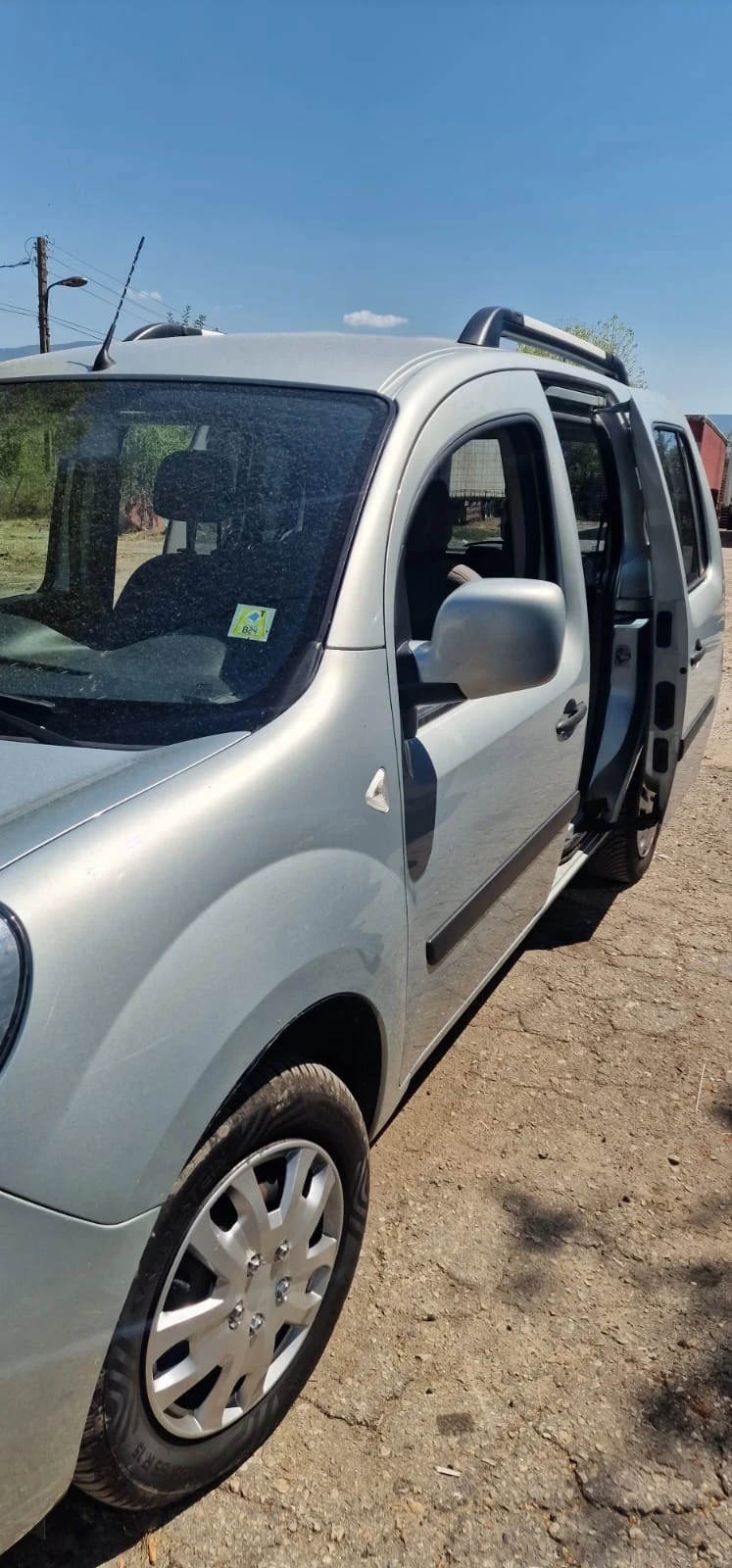 Renault Kangoo, снимка 1 - Автомобили и джипове - 46898024