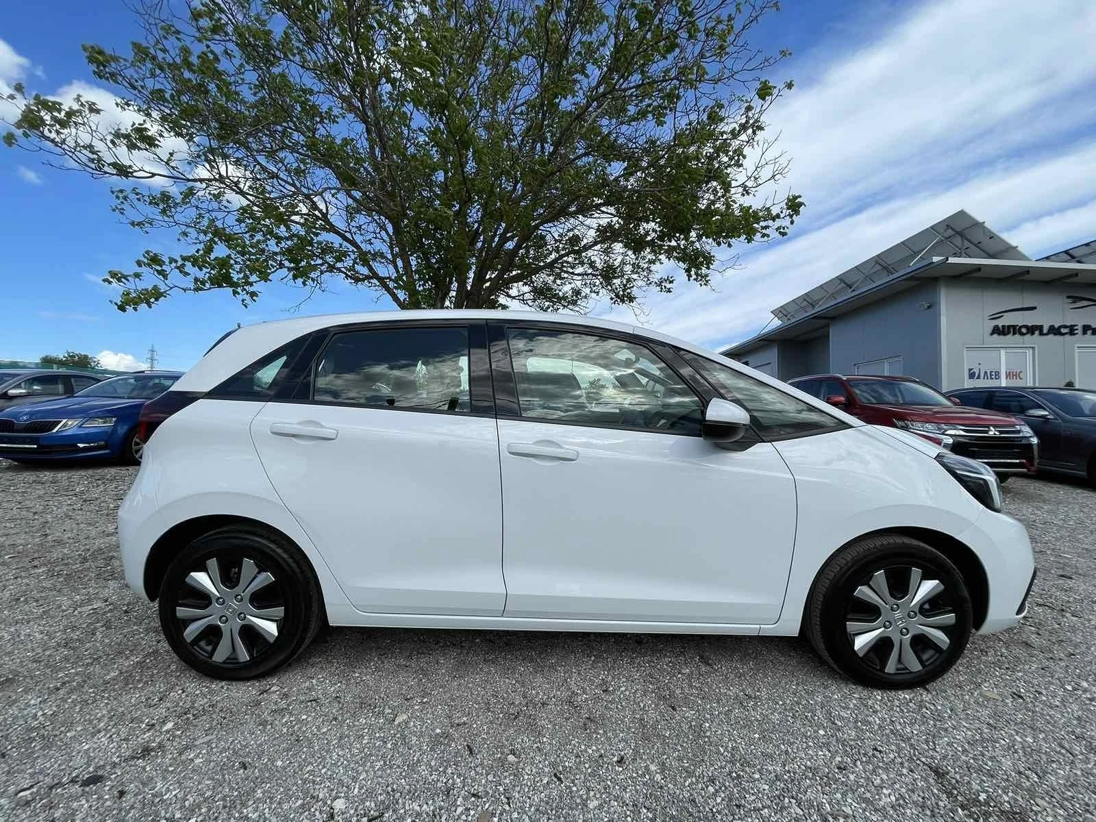 Honda Jazz E:HEV/1.5/Auto/Гаранция  - изображение 4