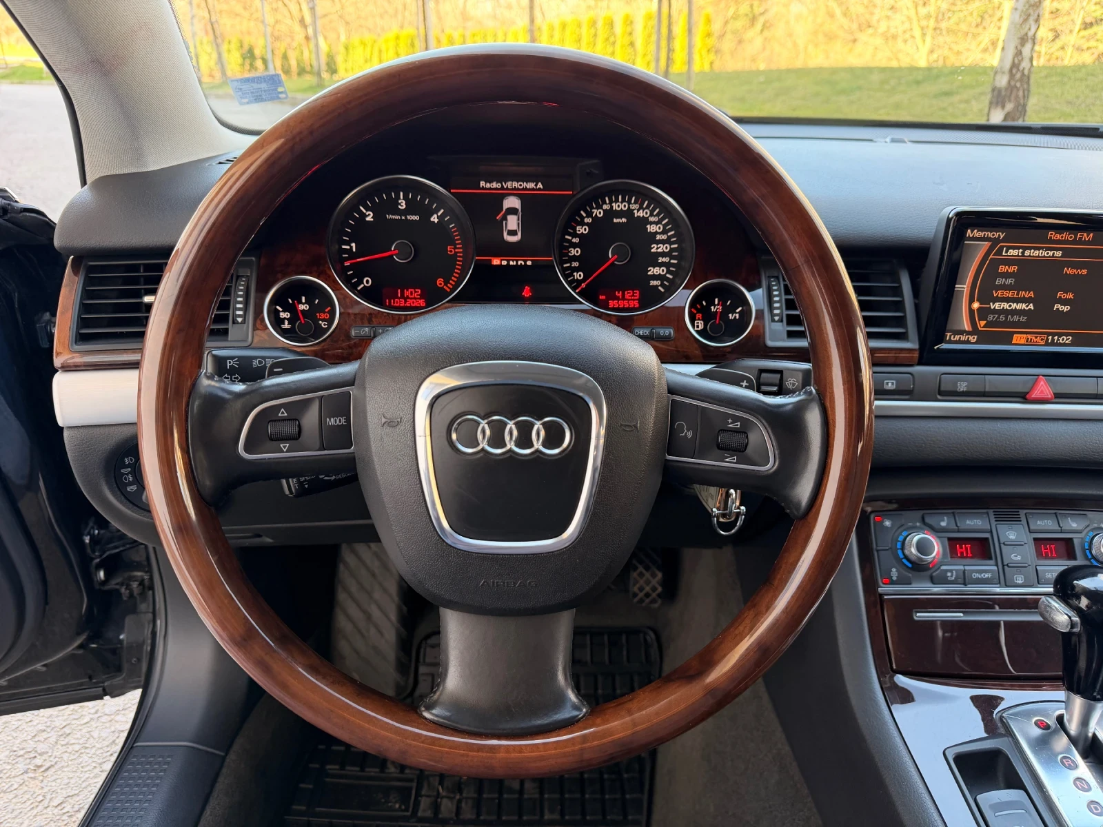 Audi A8 4.2TDI / FACE / ПЕРФЕКТЕН, снимка 13 - Автомобили и джипове - 53801861