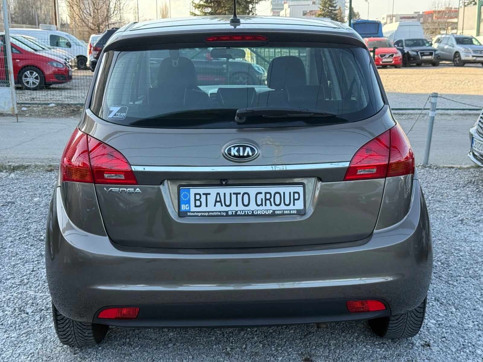 Kia Venga 1.6i АВТОМАТИК TOP! , снимка 5 - Автомобили и джипове - 53843871