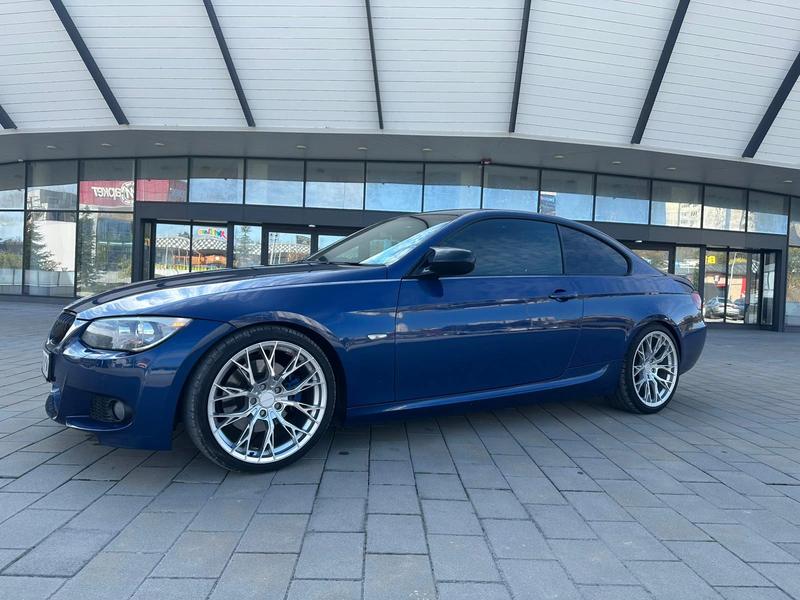 BMW 330 330d m-pack, снимка 4 - Автомобили и джипове - 54140096