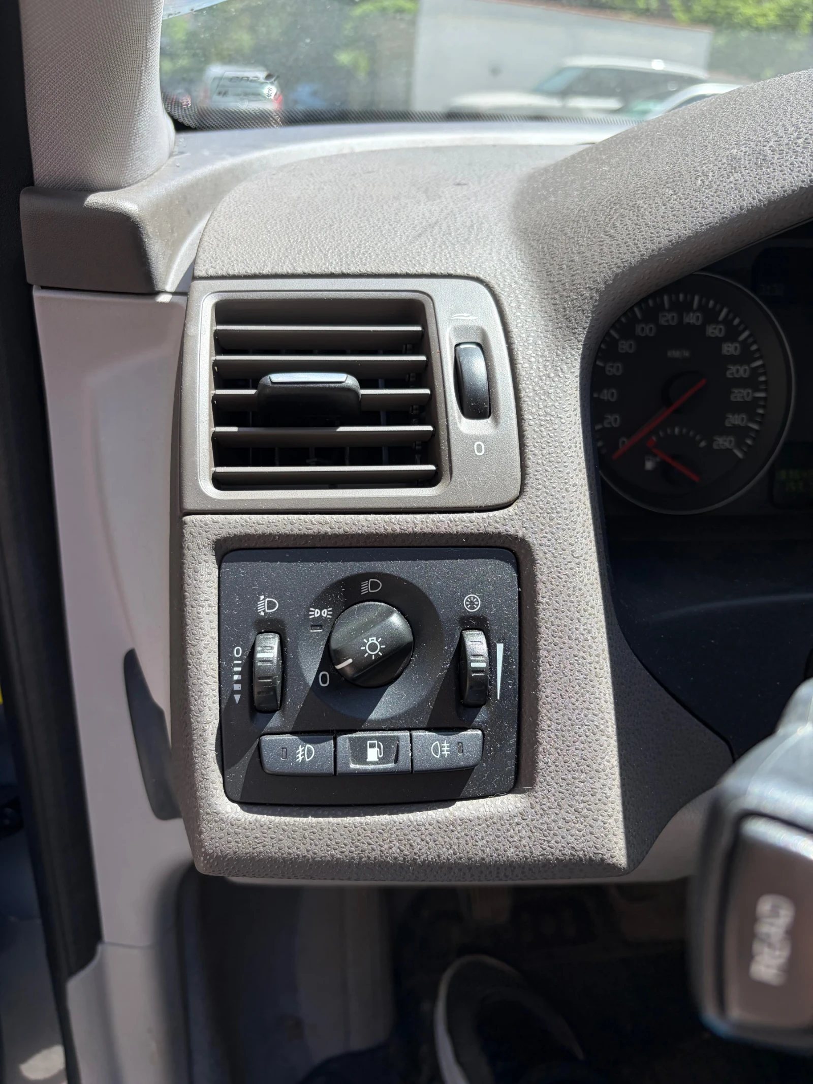 Volvo S40 FACELIFT 1.8 ГАЗ, снимка 6 - Автомобили и джипове - 54332463