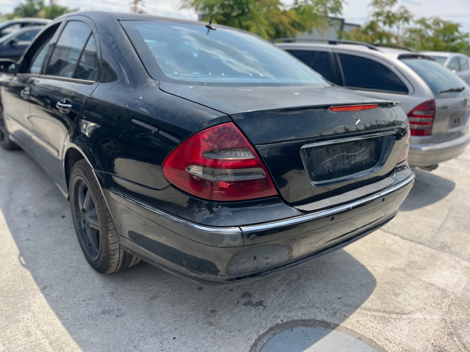 Mercedes-Benz E 270, снимка 6 - Автомобили и джипове - 54931972