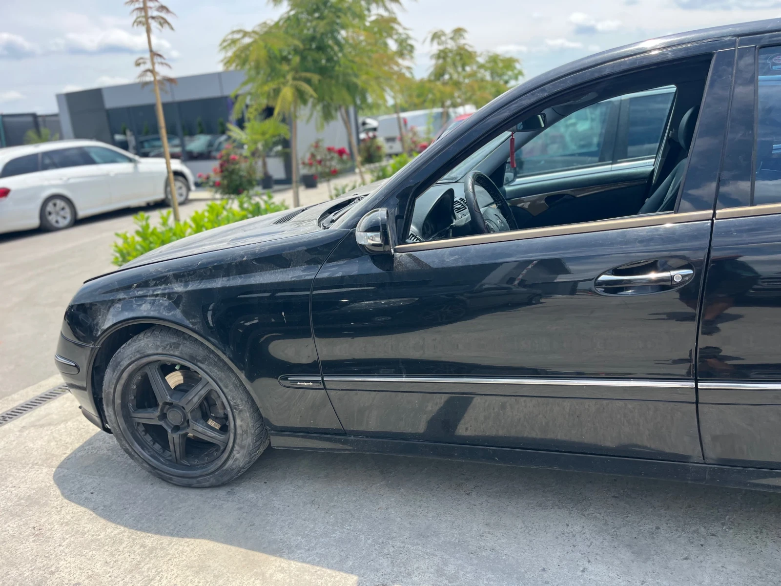 Mercedes-Benz E 270, снимка 4 - Автомобили и джипове - 54931972