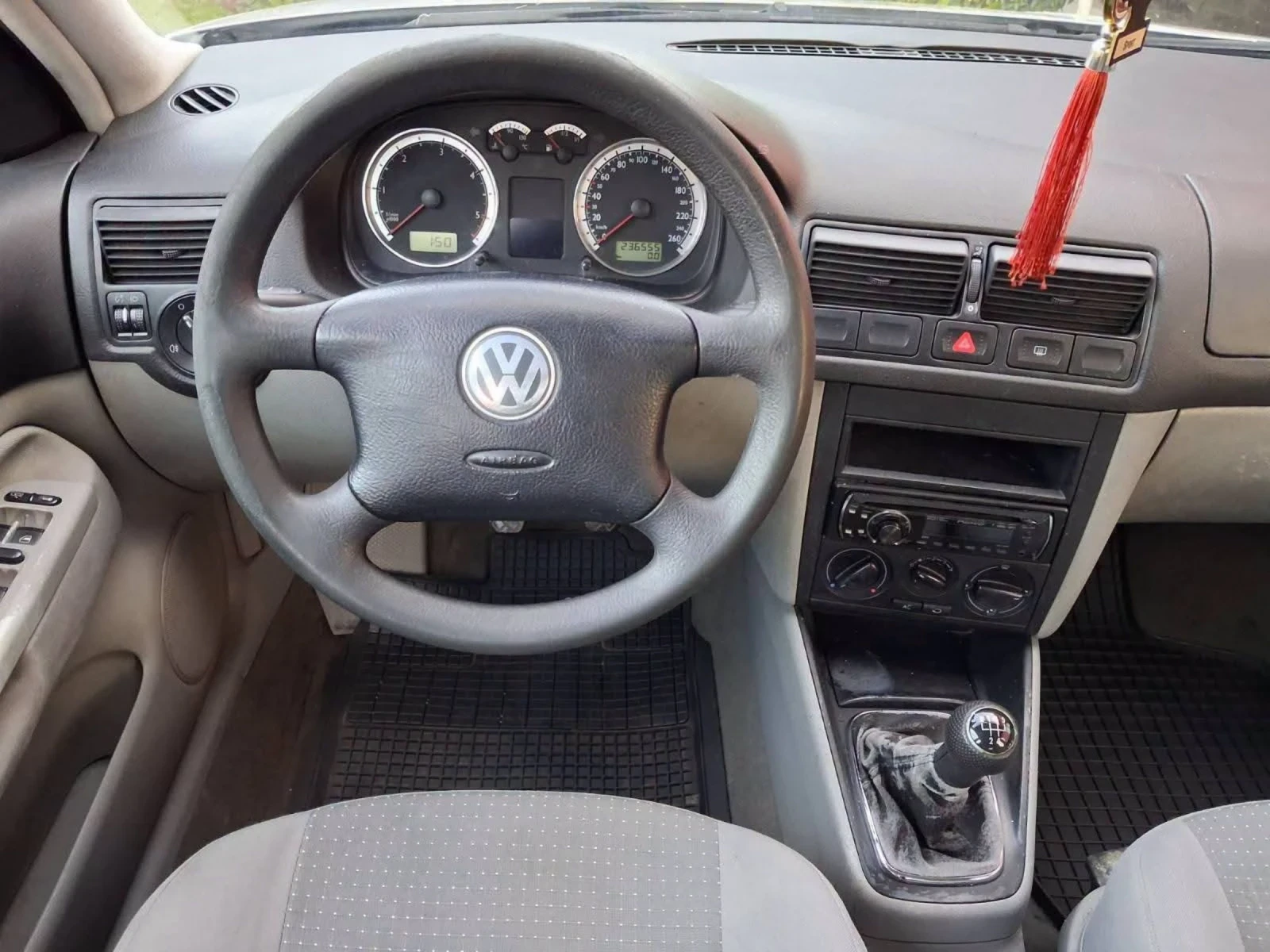 VW Golf 1.9SDI, снимка 12 - Автомобили и джипове - 55450235