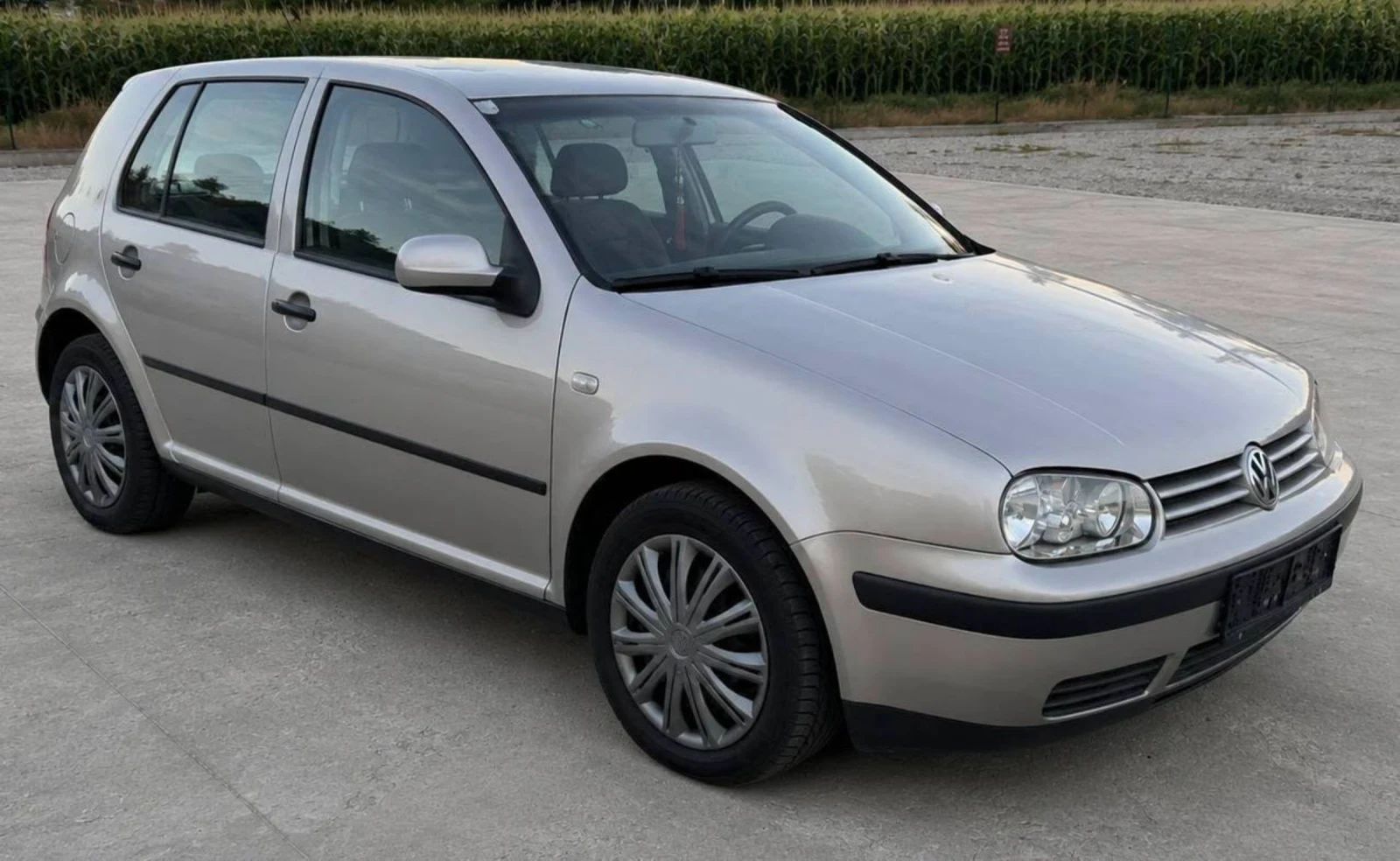 VW Golf 1.9SDI, снимка 8 - Автомобили и джипове - 55450235