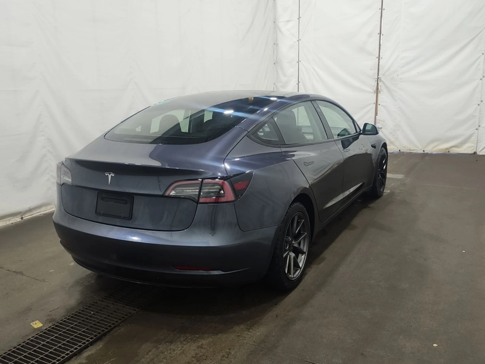Tesla Model 3 STANDARD RANGE PLUS  ЦЕНА ДО БЪЛГАРИЯ АВТОКРЕДИТ, снимка 4 - Автомобили и джипове - 55466756