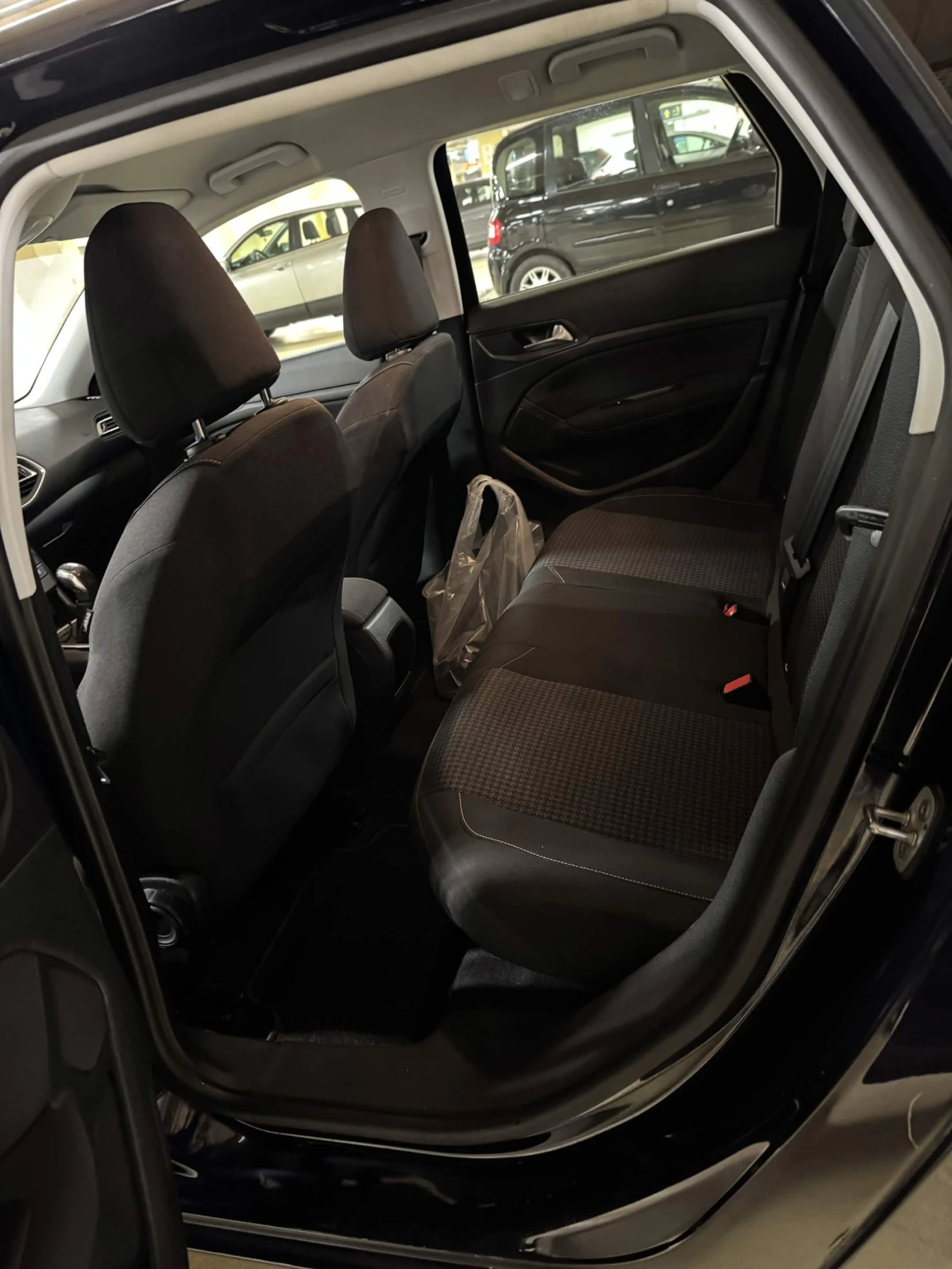 Peugeot 308 SW Active 1.6 BlueHDI, снимка 5 - Автомобили и джипове - 56166227