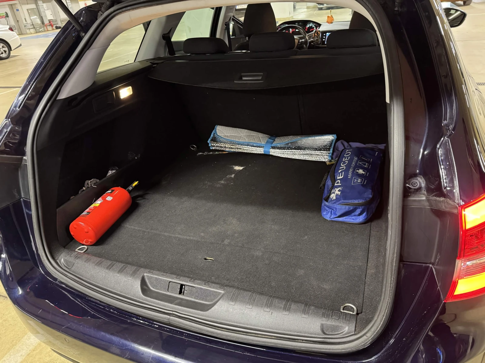 Peugeot 308 SW Active 1.6 BlueHDI, снимка 6 - Автомобили и джипове - 56166227