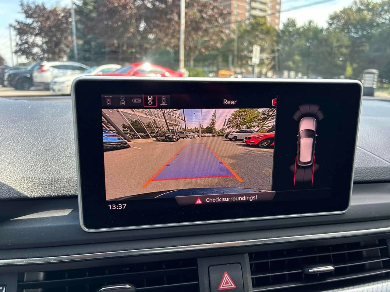 Audi A4 Allroad Technik / 360 / Dis / HUD /B&O / Carfax , снимка 14 - Автомобили и джипове - 56233626